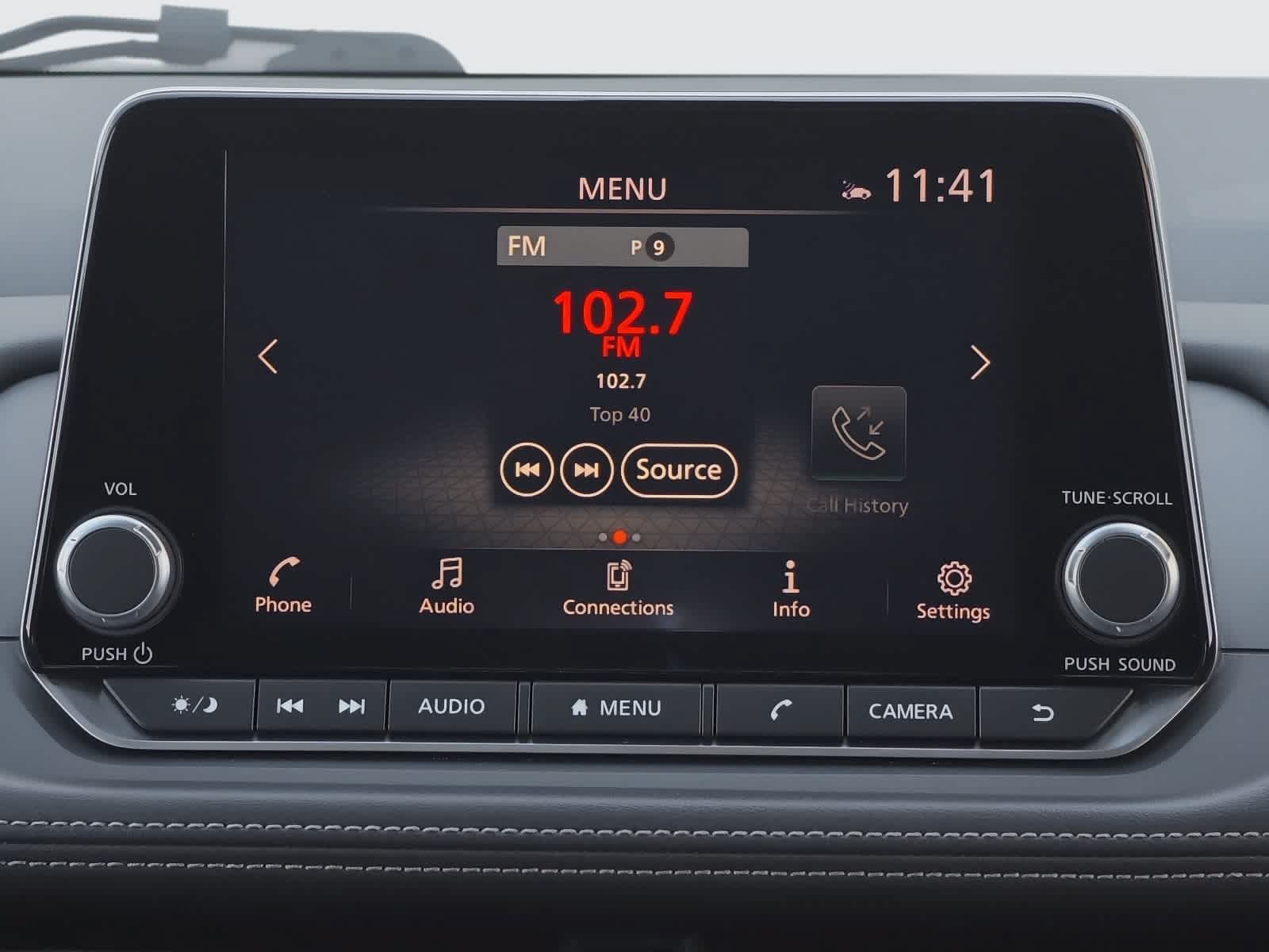 Used 2025 Nissan Rogue SV AWD/4WD image 17