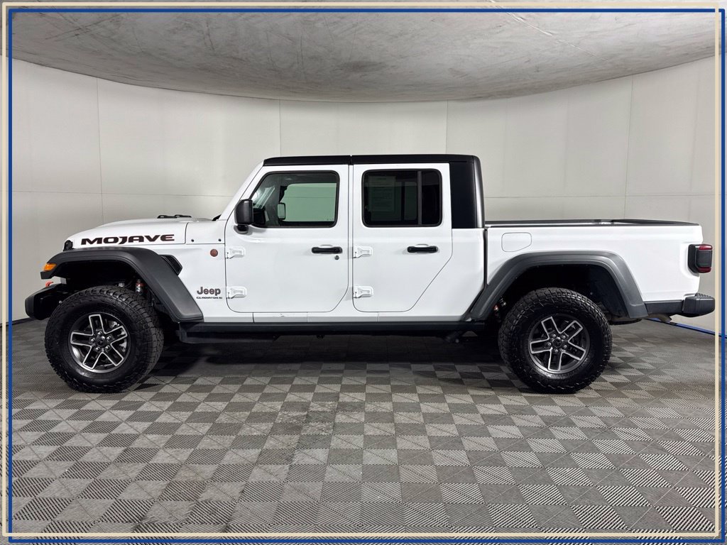 Certified 2026 Jeep Gladiator Mojave AWD/4WD image 14