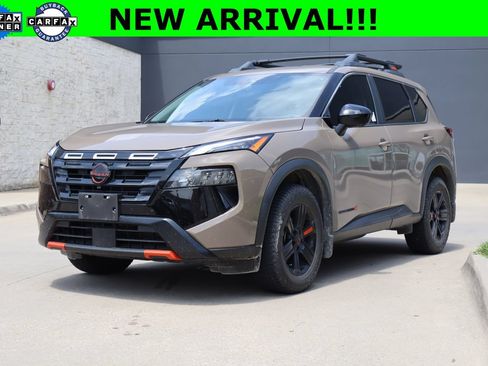 Used 2025 Nissan Rogue SV AWD/4WD image 1