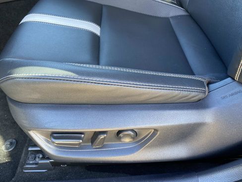 Used 2025 Toyota Camry SE image 21