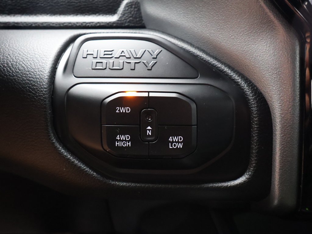 Used 2025 RAM 2500 Laramie AWD/4WD image 21