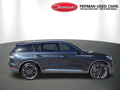 Used 2023 Lincoln Aviator Reserve w/ Equipment Group 201A image 2