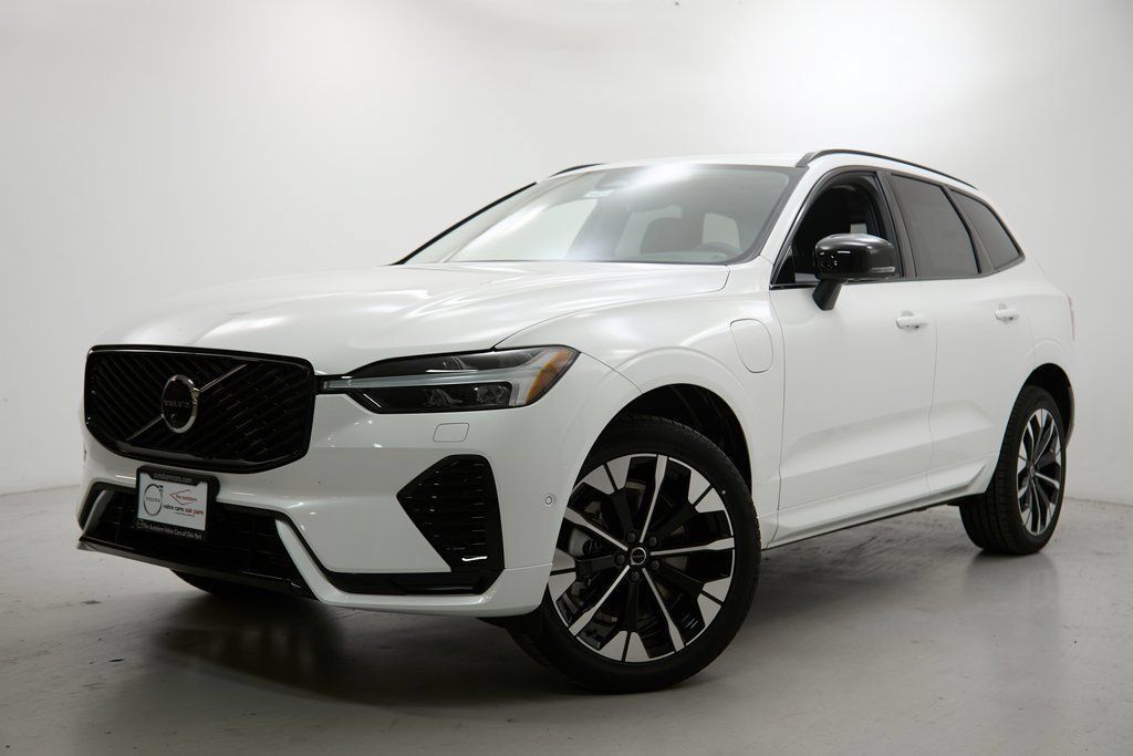 New 2026 Volvo XC60 T8 Plus w/ Climate Package AWD/4WD image 2