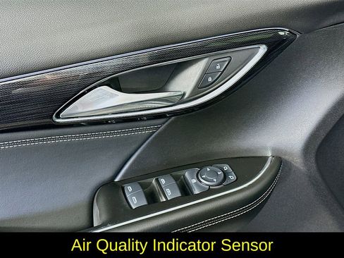 Used 2022 Buick Envision Preferred FWD image 23