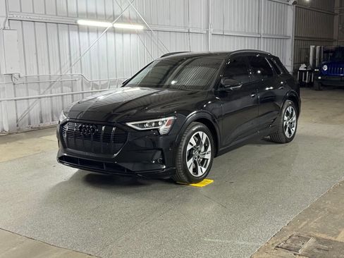 Used 2021 Audi e-tron Premium w/ Convenience Plus Package AWD/4WD image 1