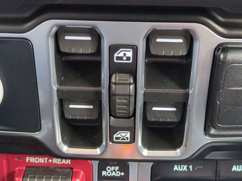 Used 2025 Jeep Wrangler Unlimited Rubicon 4xe image 22