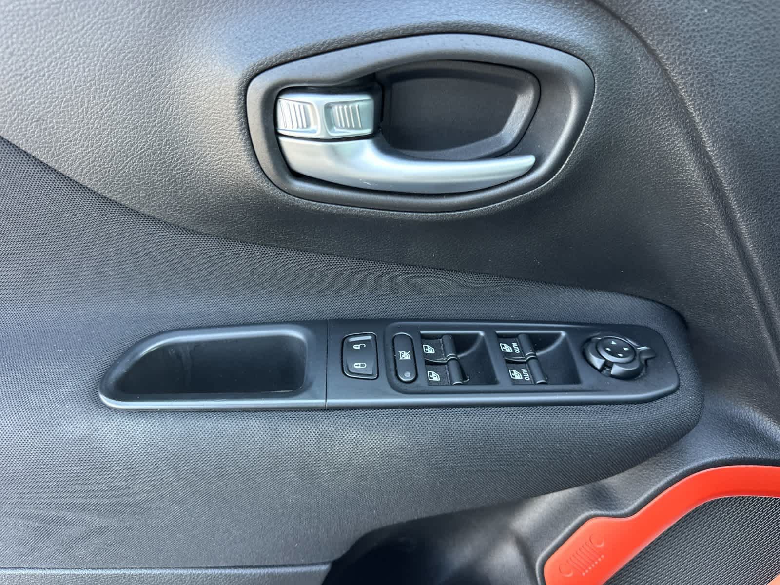Used 2018 Jeep Renegade Sport w/ Power & Air Group AWD/4WD image 13