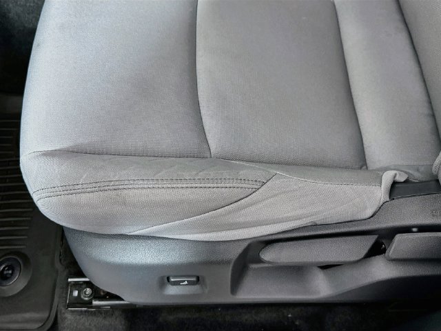 Used 2025 Toyota Tacoma SR5 AWD/4WD image 24