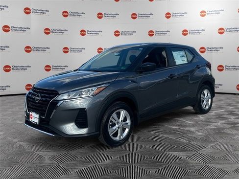 New 2025 Nissan Kicks Play S image 1