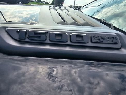 Used 2020 RAM 1500 Limited w/ Black Appearance Package AWD/4WD image 11