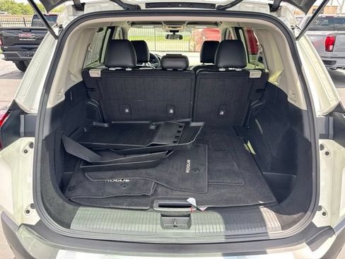 Used 2023 Nissan Rogue SV FWD image 5