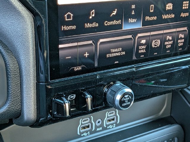 New 2026 RAM 2500 Laramie AWD/4WD image 25