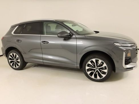 New 2026 Audi Q3 quattro 2.0T image 6