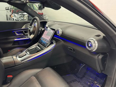 Used 2023 Mercedes-Benz SL 43 AMG w/ Driver Assistance Package image 30