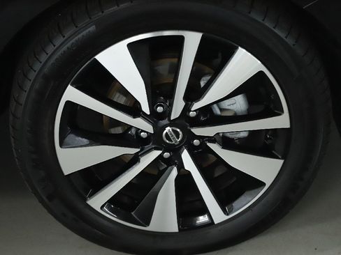 Certified 2023 Nissan Sentra SV w/ SV Premium Package image 10