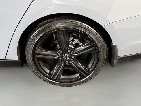 Used 2023 Honda Accord Sport image 37