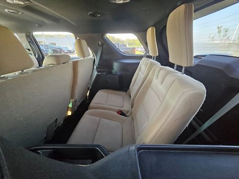 Used 2016 Ford Explorer XLT w/ Equipment Group 201A AWD/4WD image 9