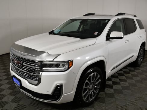 Used 2021 GMC Acadia Denali w/ Denali Ultimate Package AWD/4WD image 10