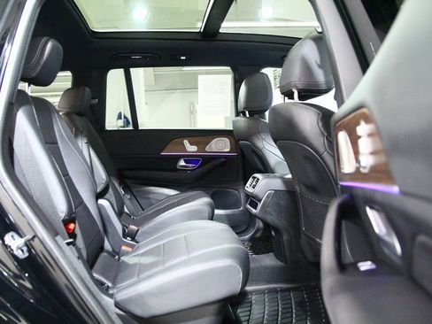 Certified 2025 Mercedes-Benz GLS 450 4MATIC image 26