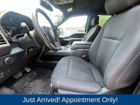 Used 2018 Ford F150 XLT w/ Equipment Group 302A Luxury AWD/4WD image 9