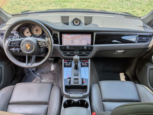 Certified 2024 Porsche Macan S AWD/4WD image 21