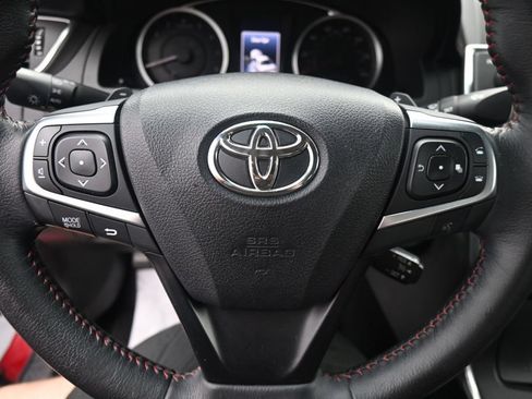 Used 2016 Toyota Camry XSE w/ Moonroof Package FWD image 16