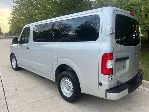 Used 2019 Nissan NV 3500 S image 4