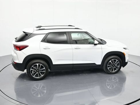 Used 2025 Chevrolet TrailBlazer LT FWD image 30
