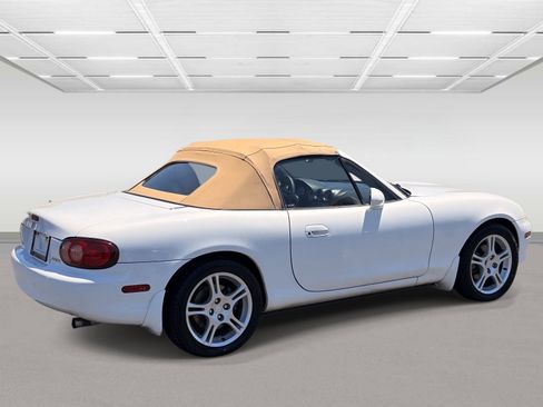Used 2004 MAZDA MX-5 Miata LS RWD image 5