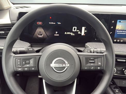 New 2026 Nissan Kicks S image 33