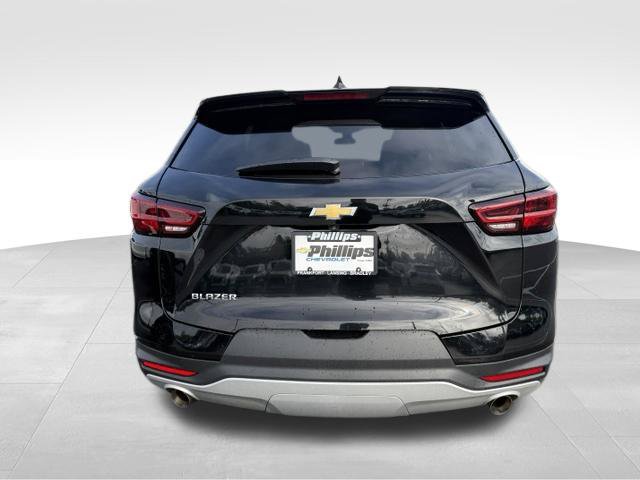 Used 2023 Chevrolet Blazer LT w/ Driver Confidence Package FWD image 11