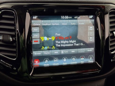 Used 2018 Jeep Compass Limited w/ Navigation Group image 18