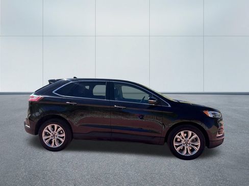 Used 2022 Ford Edge Titanium w/ Equipment Group 301A AWD/4WD image 10