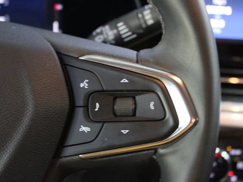 Used 2024 Chevrolet Trax LT w/ Driver Confidence Package FWD image 14