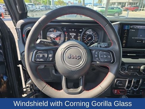 Used 2024 Jeep Wrangler Unlimited Rubicon w/ XTREMEE 35" Tire Package image 12