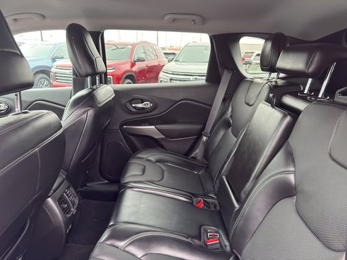 Used 2021 Jeep Cherokee Latitude Lux w/ Trailer Tow Group image 32