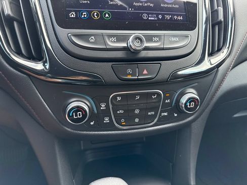 Used 2023 Chevrolet Equinox RS AWD/4WD image 16