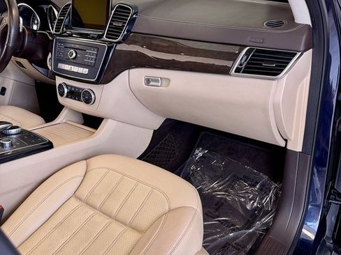 Used 2018 Mercedes-Benz GLS 450 4MATIC image 11