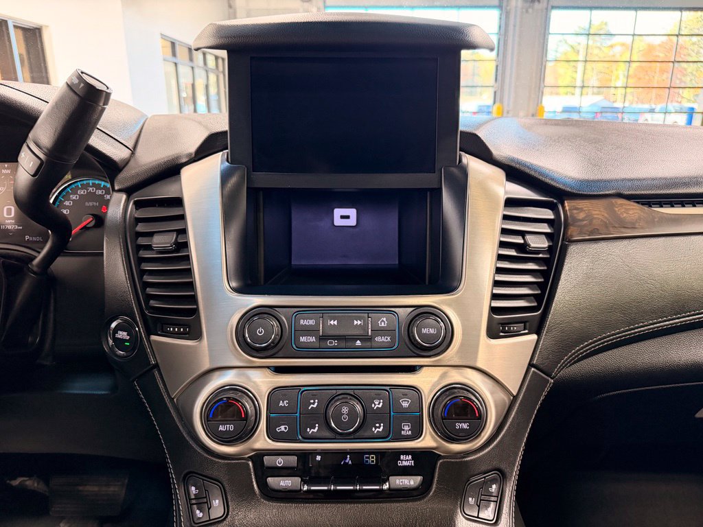 Used 2018 GMC Yukon Denali w/ Open Road Package AWD/4WD image 44