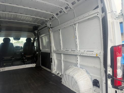 Used 2024 RAM ProMaster 2500 FWD image 23