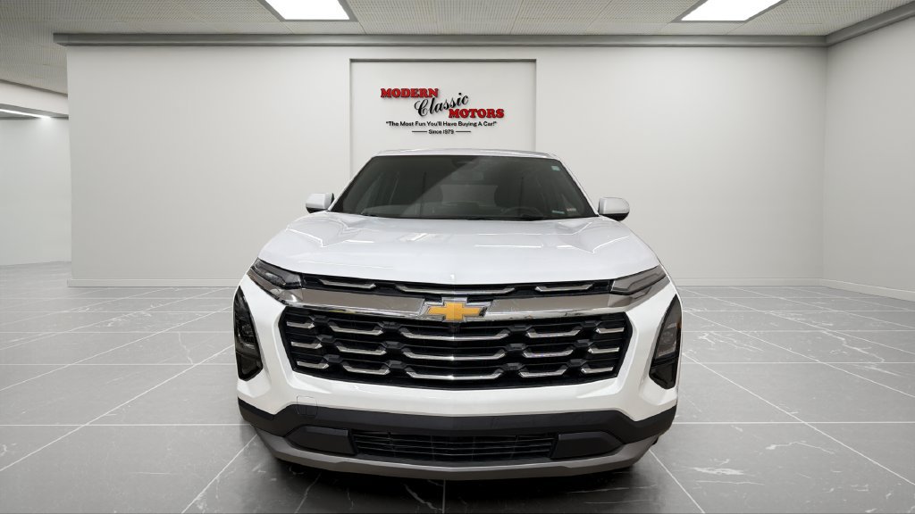 Used 2026 Chevrolet Equinox LT AWD/4WD image 2