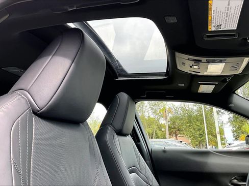 Used 2025 Lexus UX 300h FWD image 13