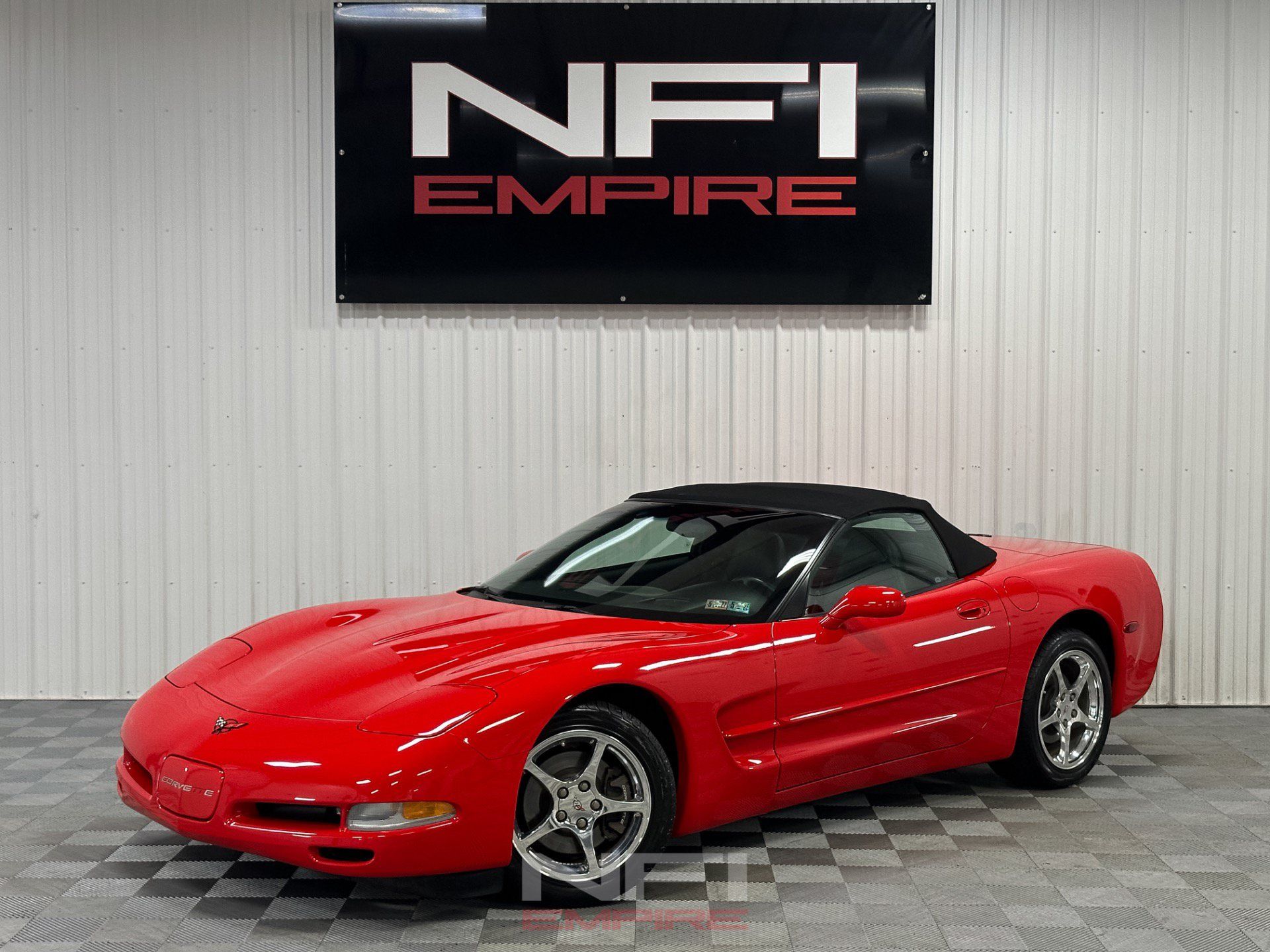 Used 2002 Chevrolet Corvette Coupe w/ Preferred Equipment Group2 RWD image 2