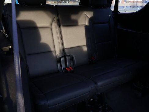 Used 2021 Chevrolet Tahoe LT w/ LT Signature Package image 17