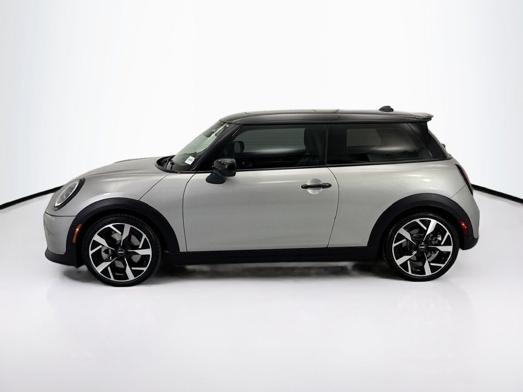 Used 2025 MINI Cooper S FWD image 8