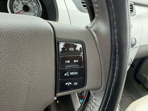 Used 2010 Ford Focus SEL FWD image 14