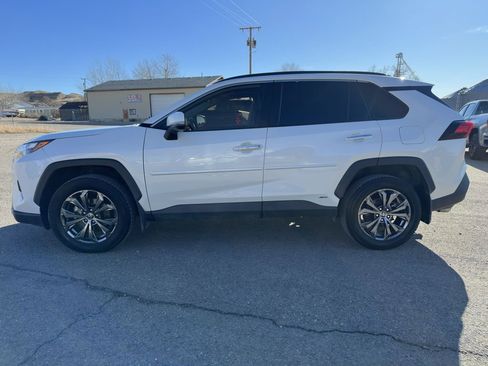 Used 2022 Toyota RAV4 Limited image 4