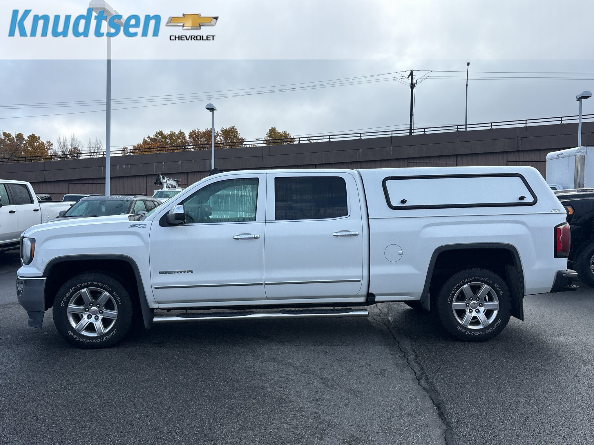 Used 2016 GMC Sierra 1500 SLT w/ Suspension Package, Off-Road AWD/4WD image 4