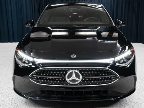New 2027 Mercedes-Benz CLA 220 image 2