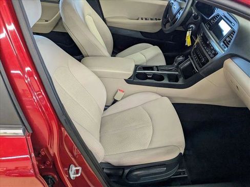 Used 2017 Hyundai Sonata SE w/ Cargo Package image 22